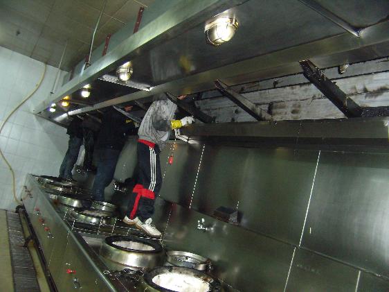 專業(yè)保潔有效進行廚房保潔的方法